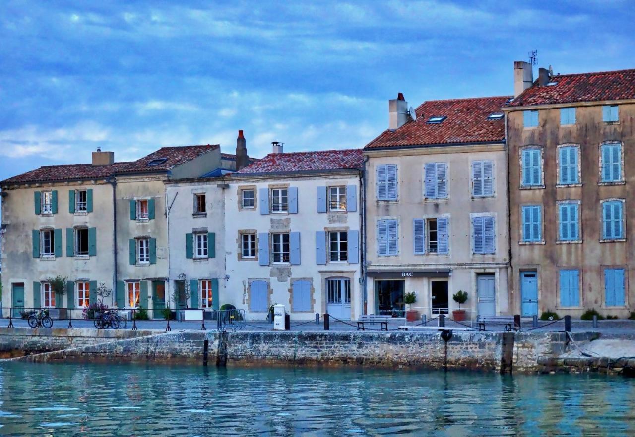 A 150M Du Port De St-Martin-De-Re, Studio Pour 2 Saint-Martin-de-Ré Zewnętrze zdjęcie